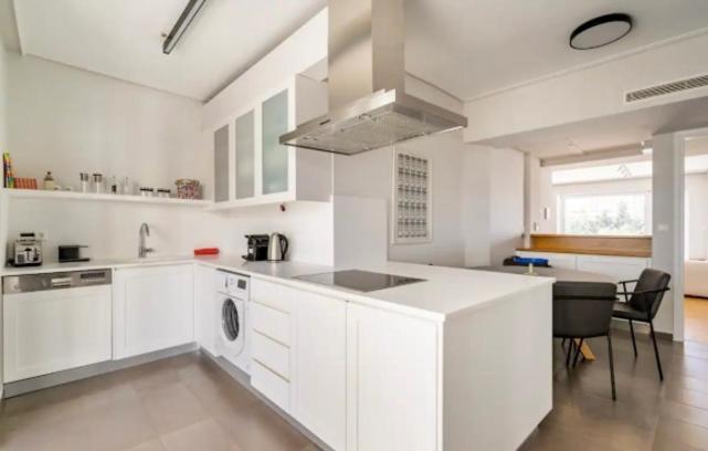 Pratinou Penthouse Apartment Athena Bagian luar foto